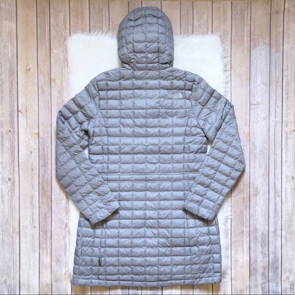 The North Face Women’s ThermoBall Eco Parka 2 - Picture 6 of 9
